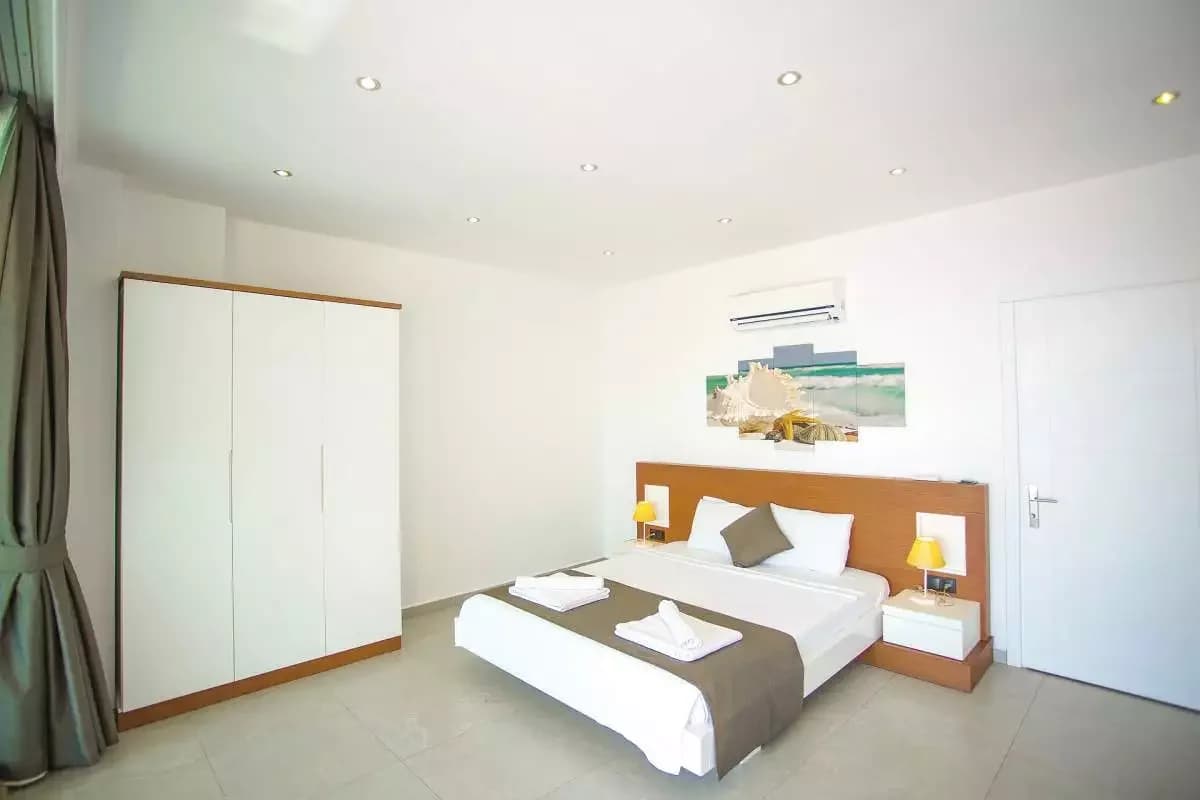 Villa King 32