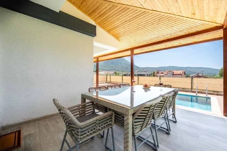 Villa Sinemis 9
