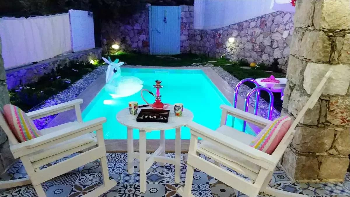 Villa Pony 12