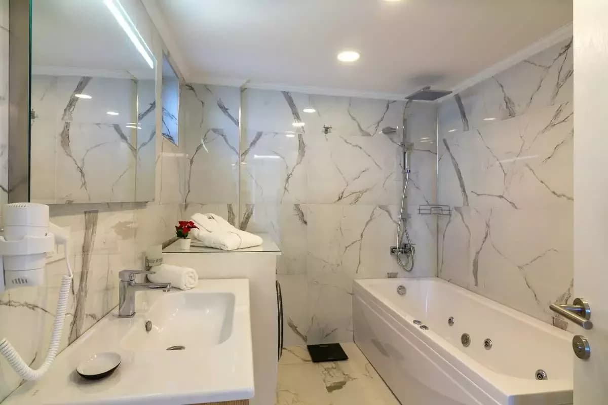 Suit La Mer Deluxe 22