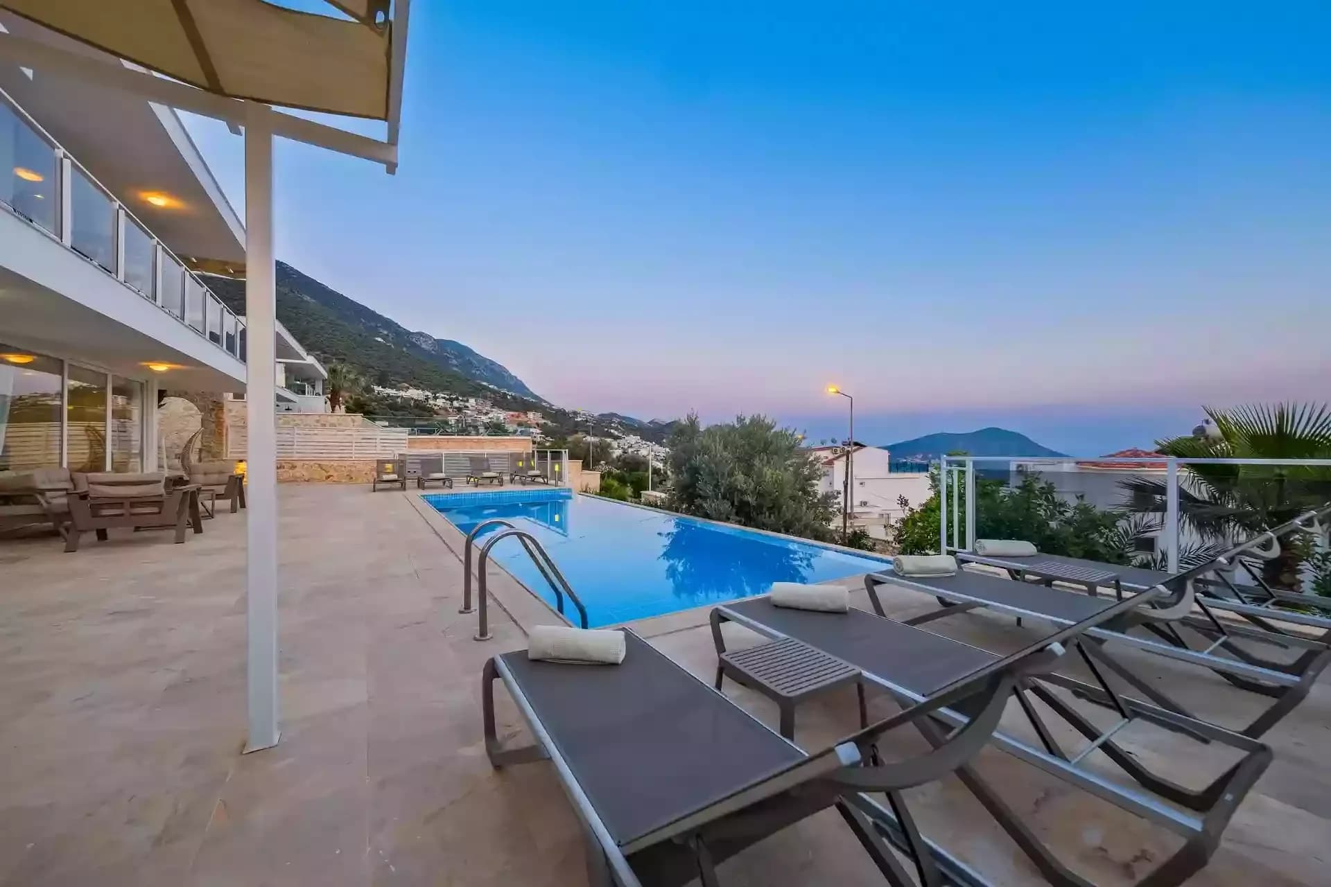 Villa Lumiere 2 38