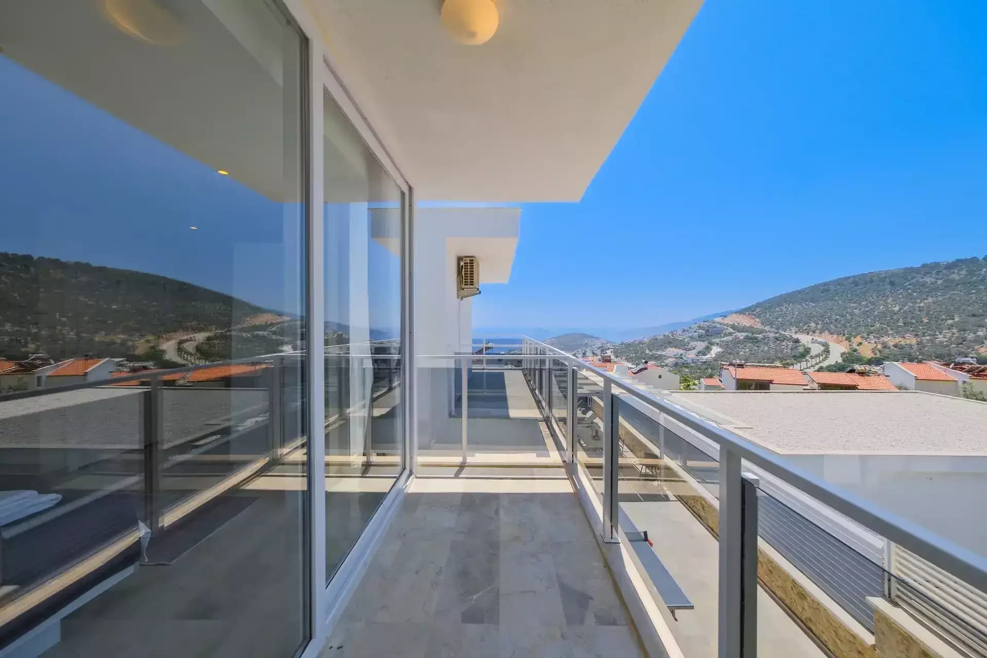Villa Lumiere 2 56