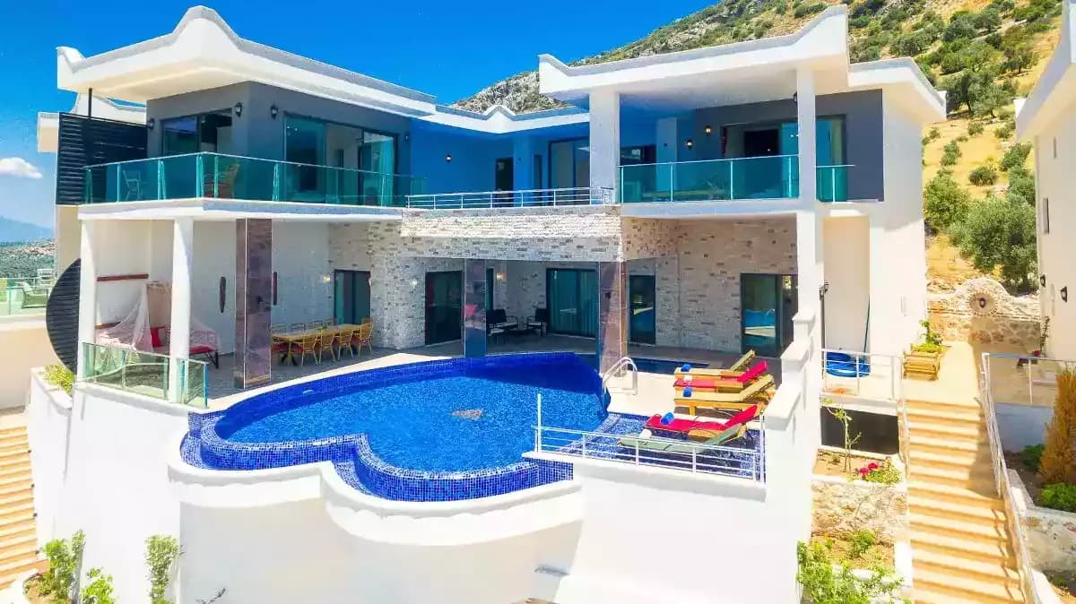 Villa Heart 8