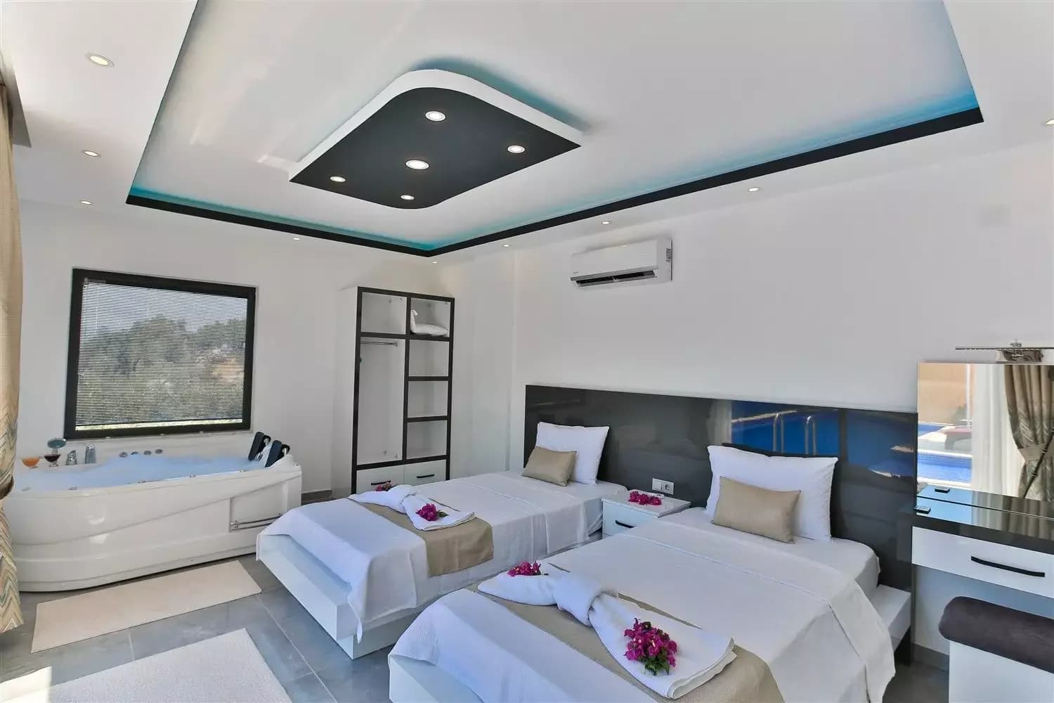 Villa Stone 22