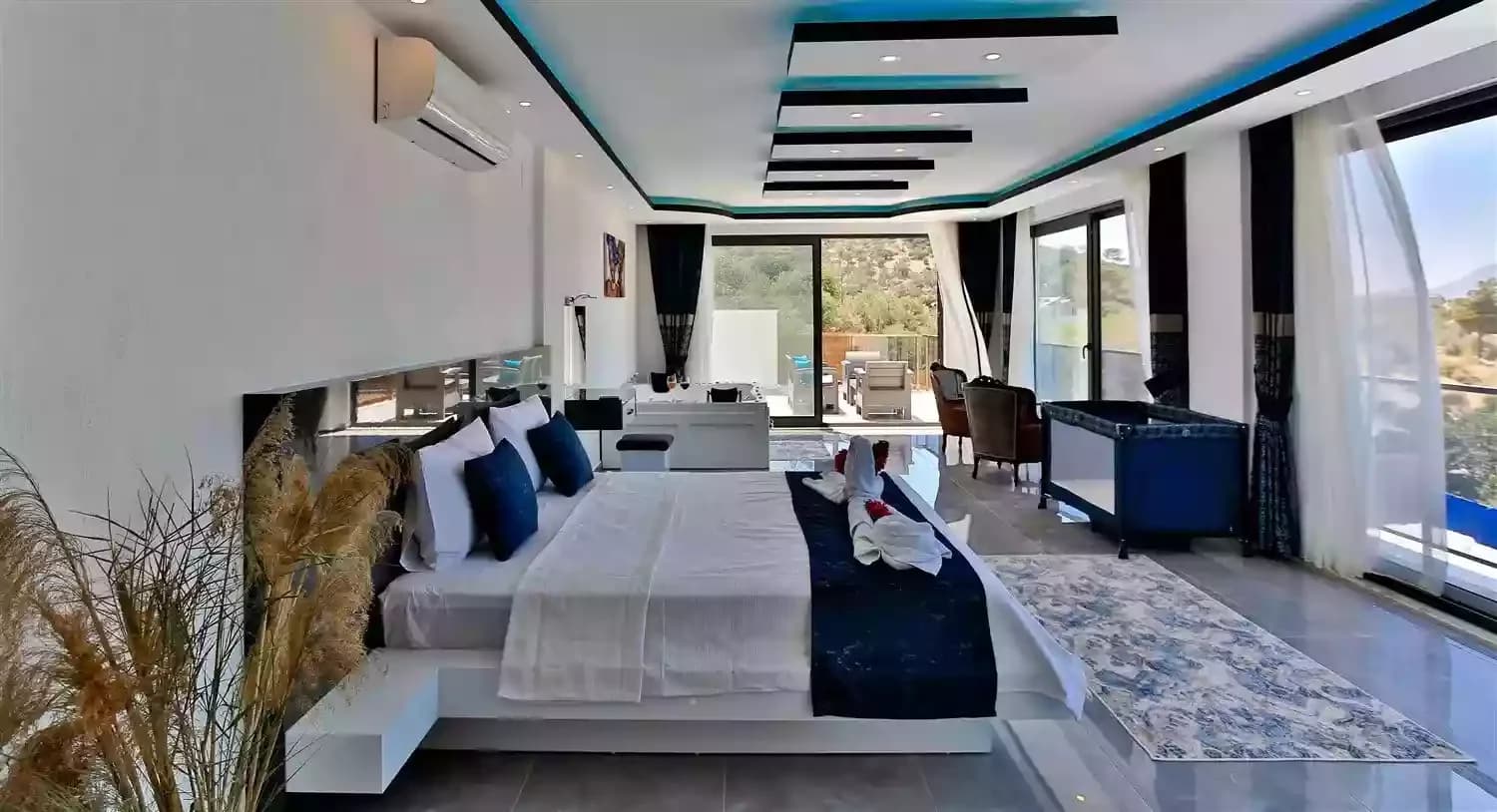 Villa Stone 37