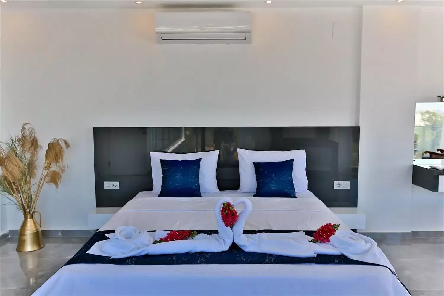 Villa Stone 38