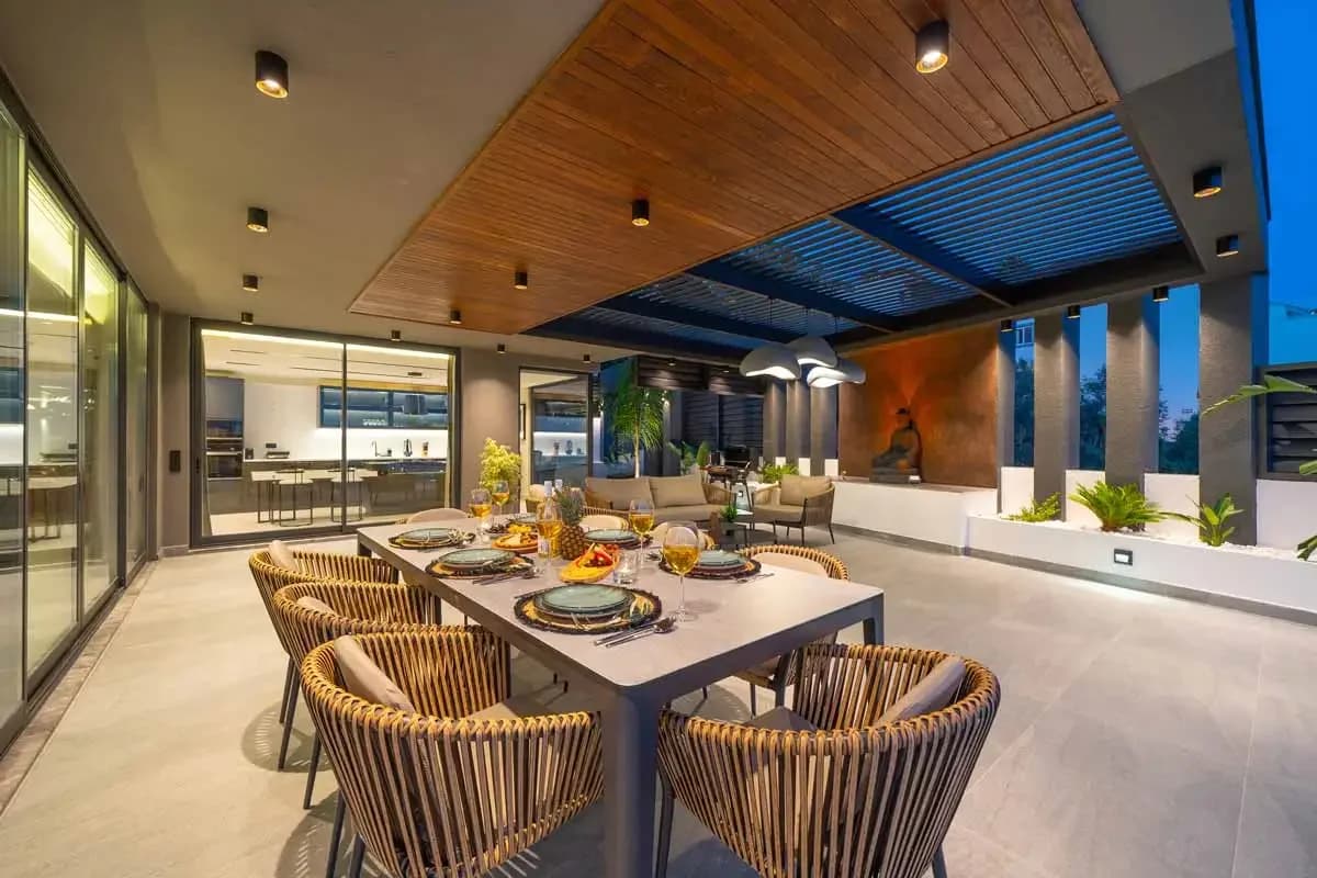 Villa Supernova 7