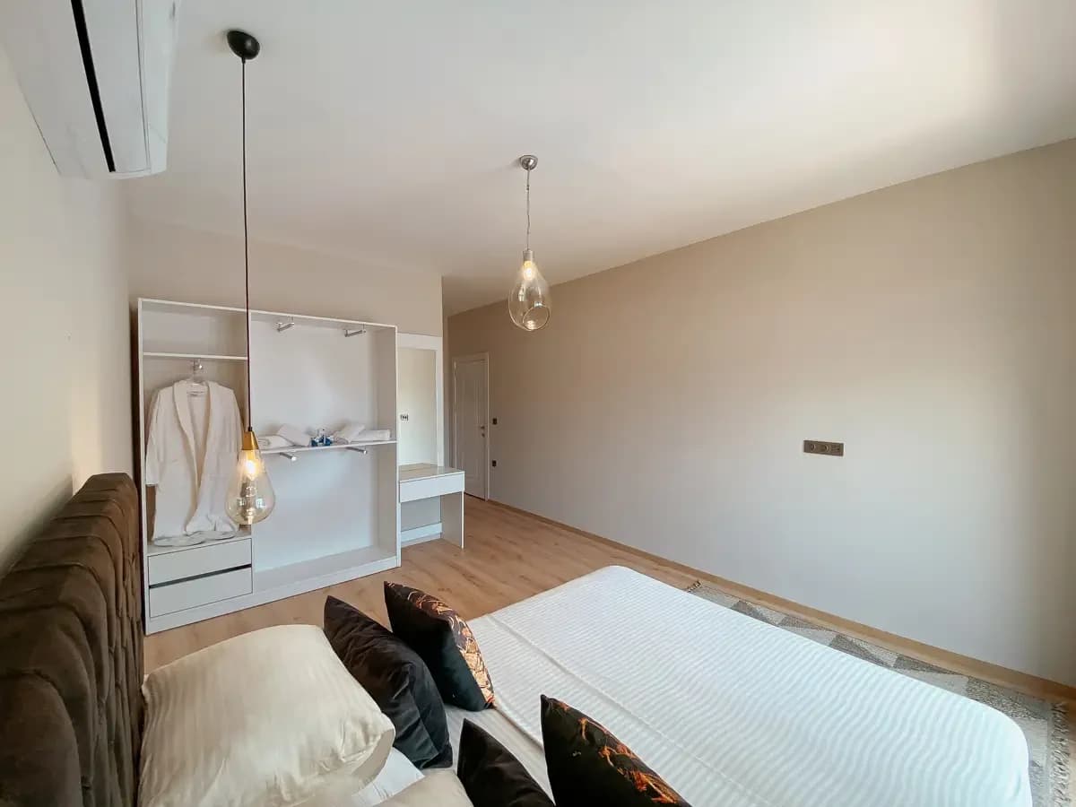 Villa Inn House 6 30