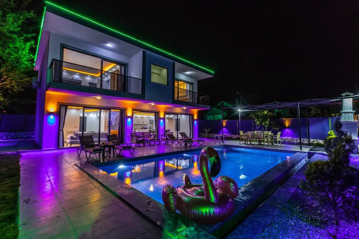 Villa Last Summer 17