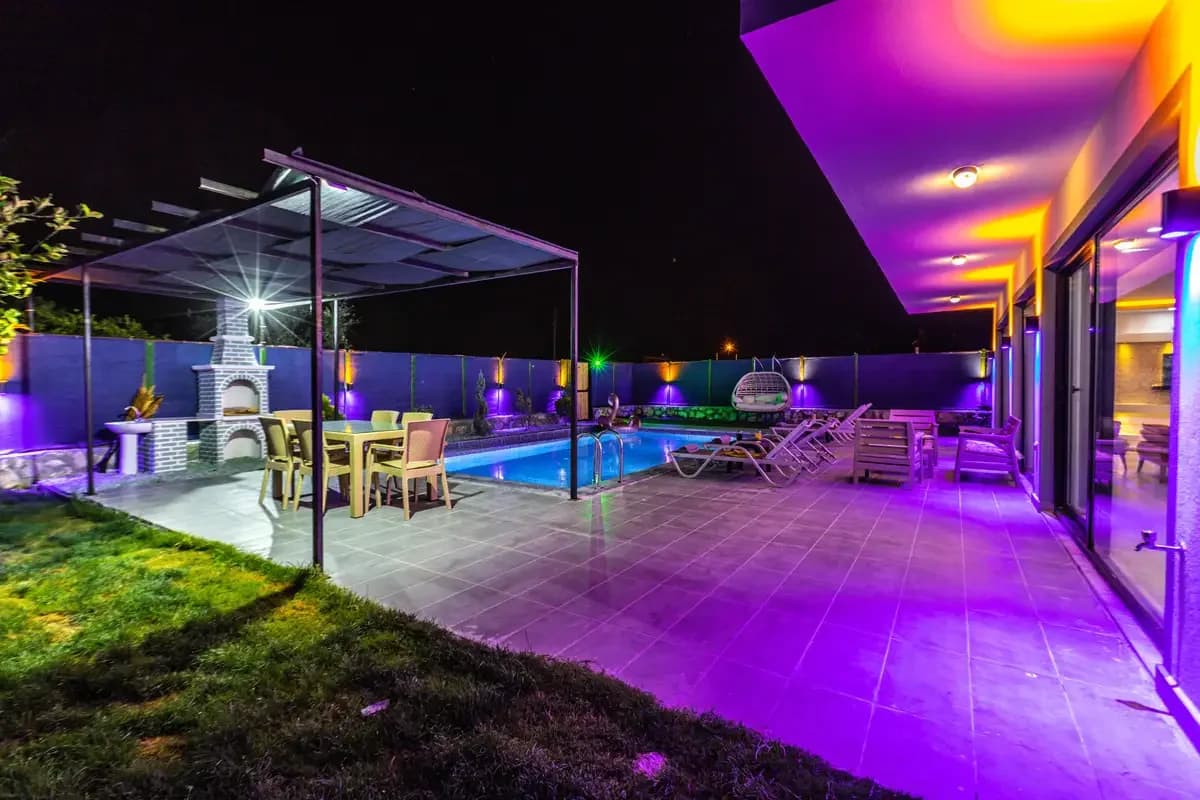 Villa Last Summer 22