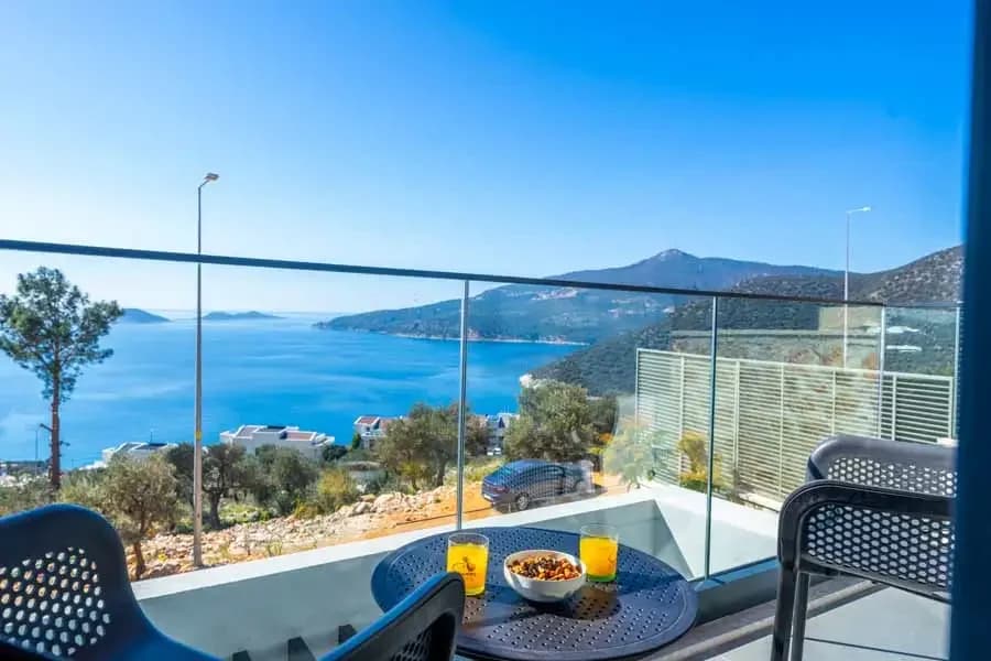 Villa Safran Flower 26