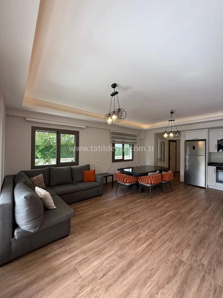 Villa Sloths 8