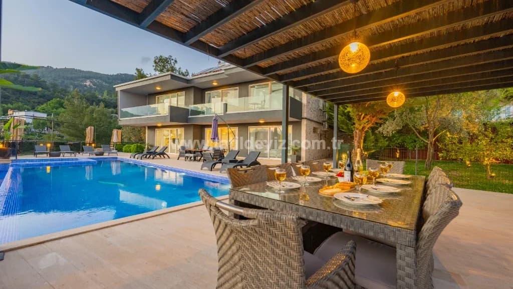 Villa Velaris 6