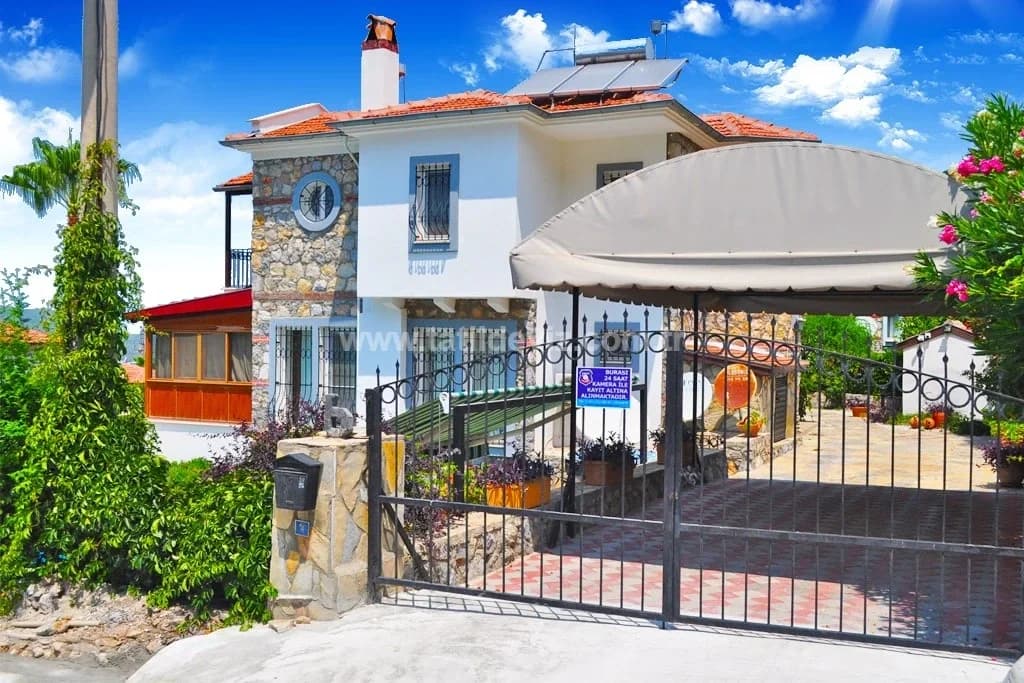 Villa Fiesta 6 25